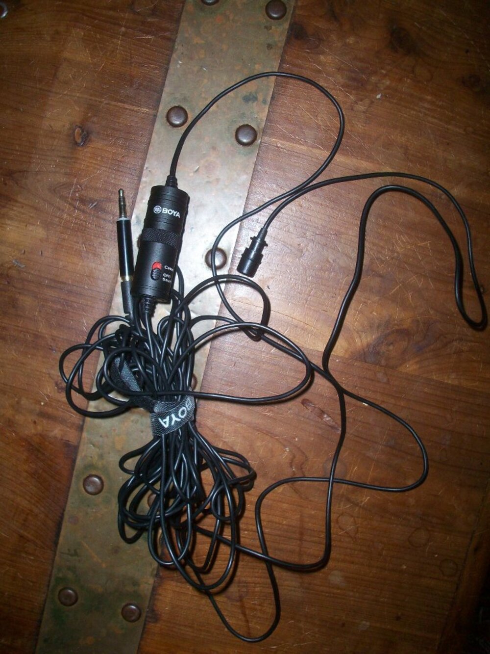 Boya Omnidirectional Lavalier Microphone for DSLR Cameras Smartphones, untested